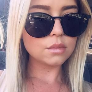 Meet your Posher, Vicky